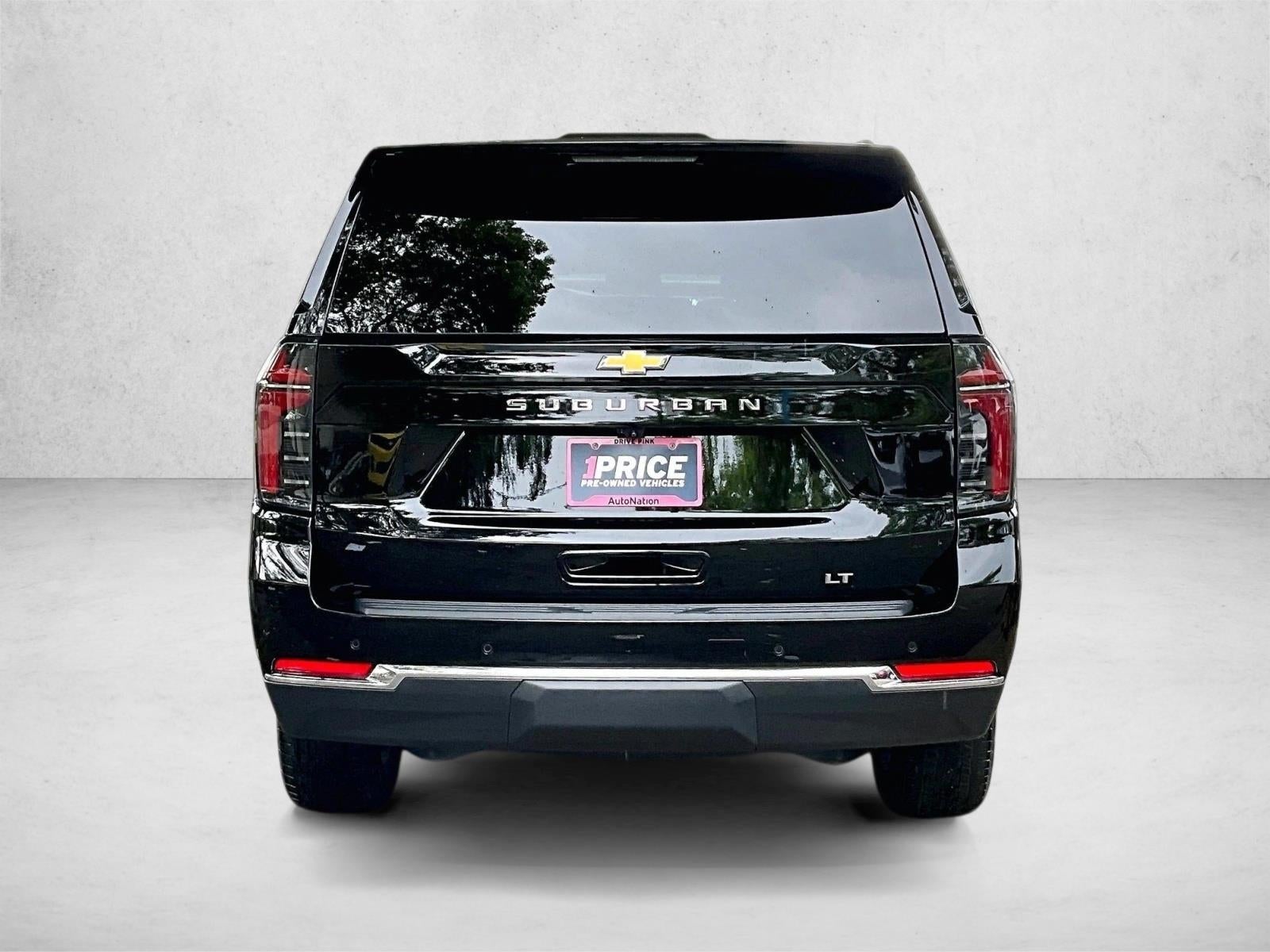 2025 Chevrolet Suburban LT