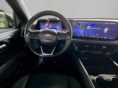2025 Chevrolet Suburban LT