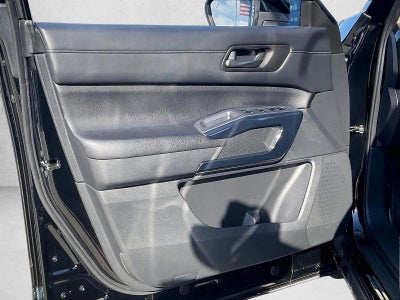 2024 Nissan Pathfinder SV FWD