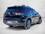 2024 Nissan Pathfinder SV FWD