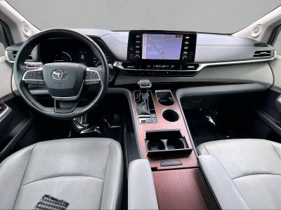 2024 Toyota Sienna XLE