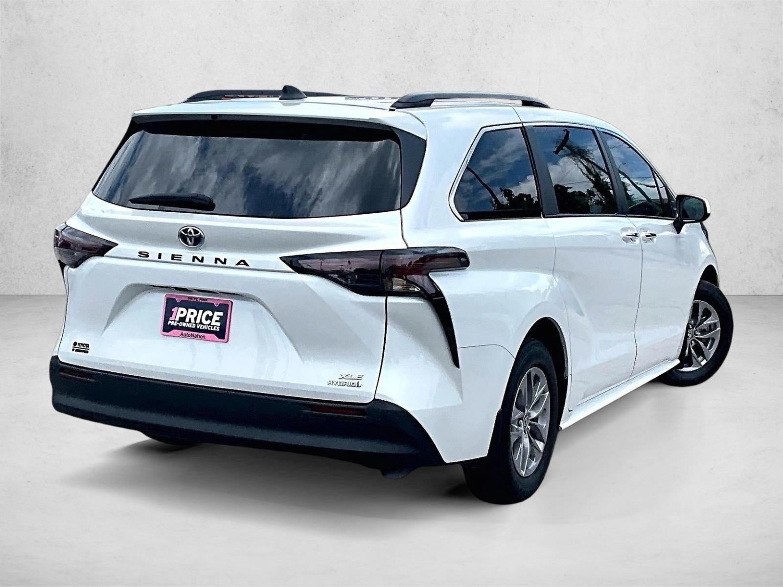 2024 Toyota Sienna XLE