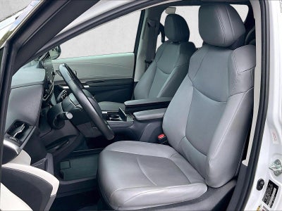 2024 Toyota Sienna XLE