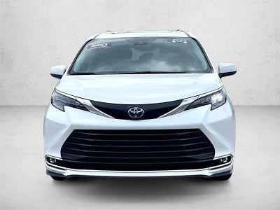 2024 Toyota Sienna XLE