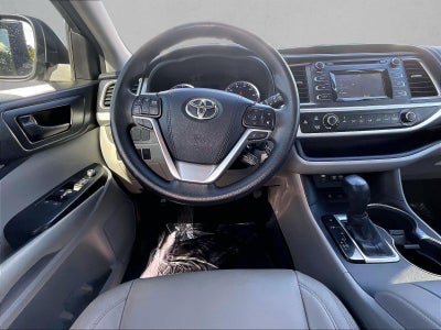 2018 Toyota Highlander LE