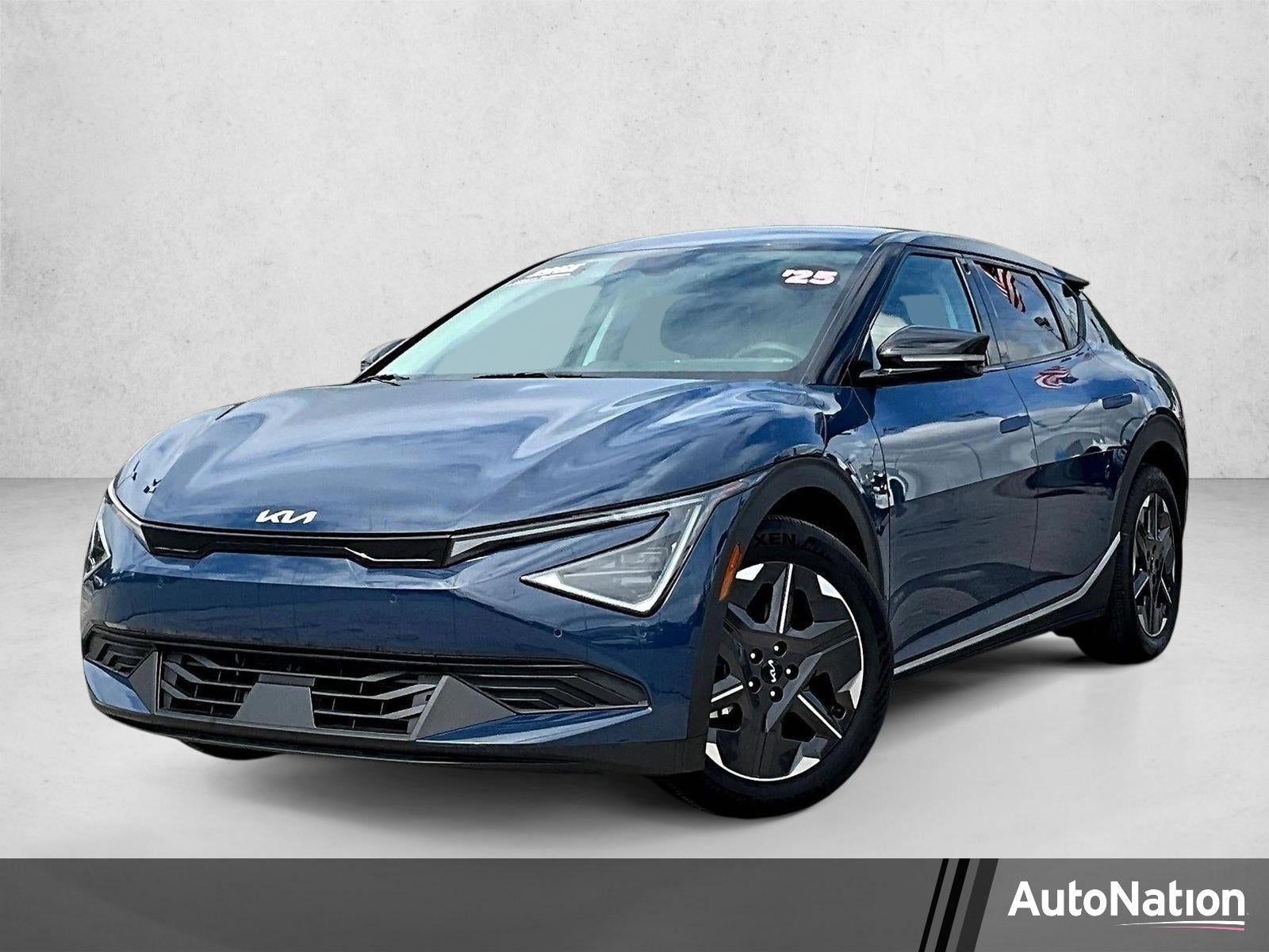 2025 Kia EV6 Light