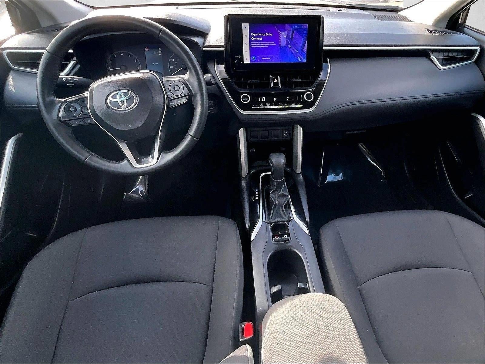 2025 Toyota Corolla Cross LE