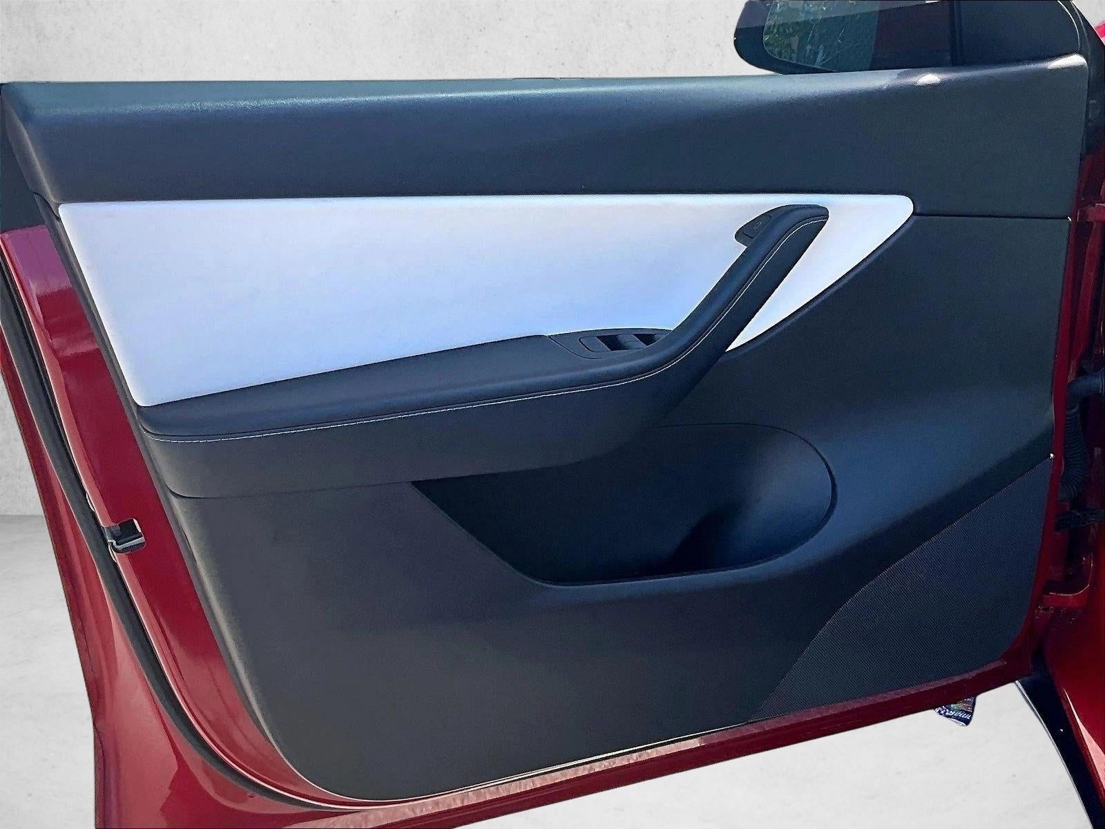 2022 Tesla Model Y Long Range Dual Motor All-Wheel Drive