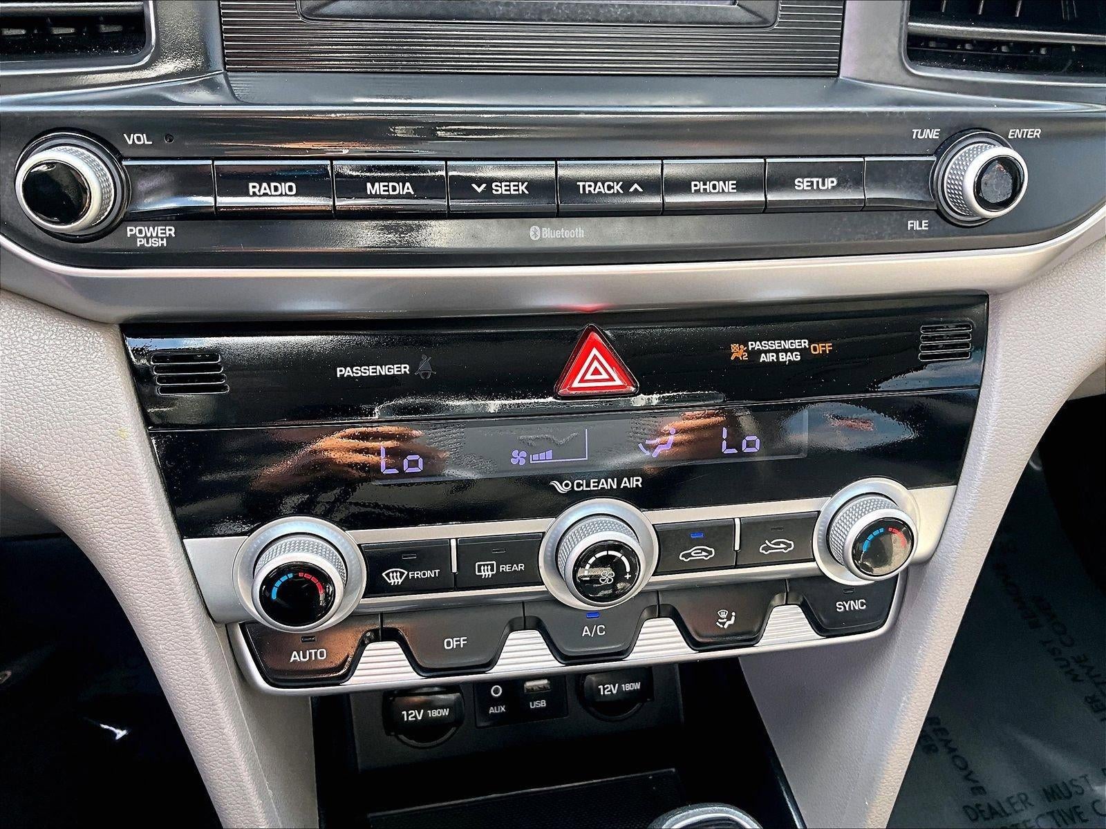 2020 Hyundai Elantra SE