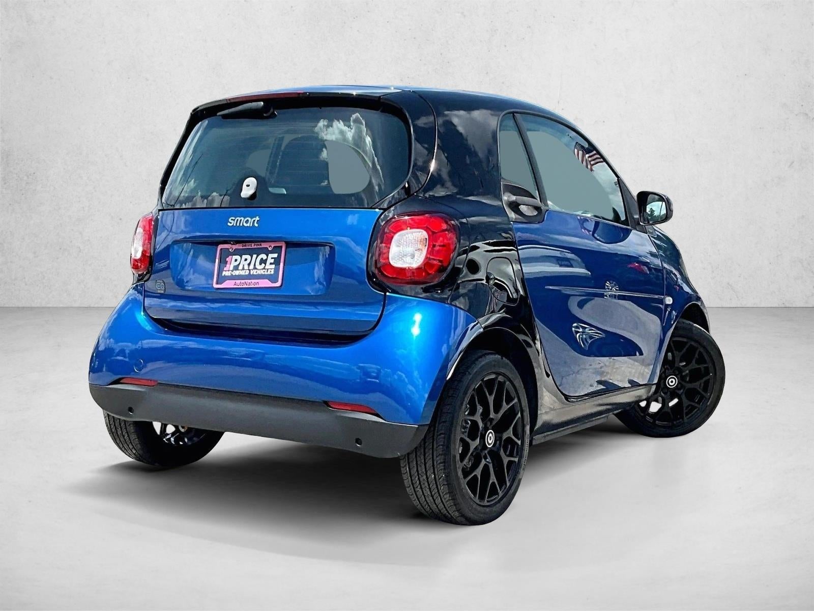 Used 2018 smart fortwo passion with VIN WMEFJ9BA2JK305685 for sale in West Palm Beach, FL