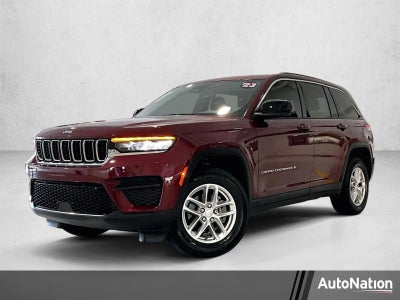 2023 Jeep Grand Cherokee Laredo 4x2