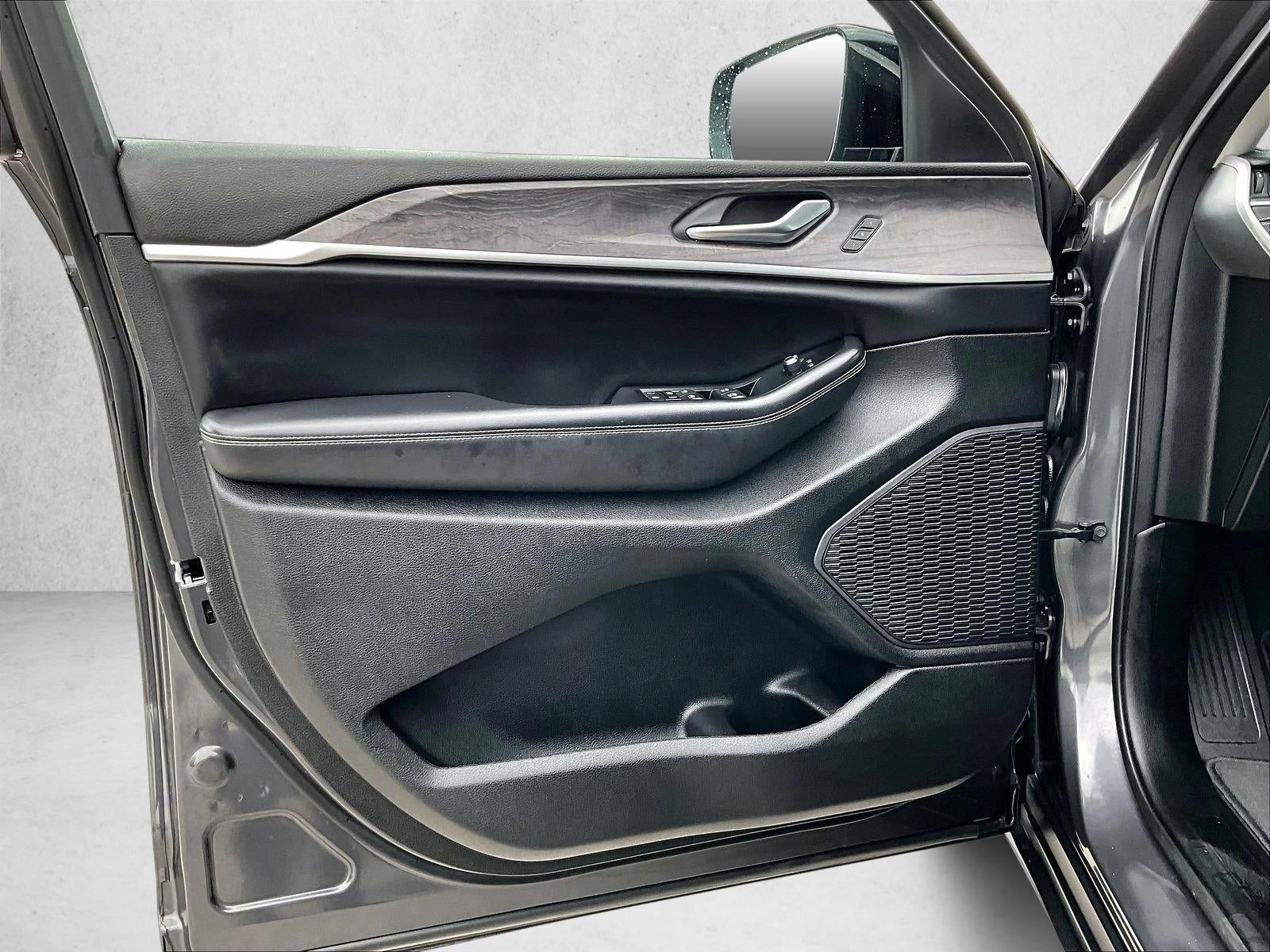 2023 Jeep Grand Cherokee Limited 4x2