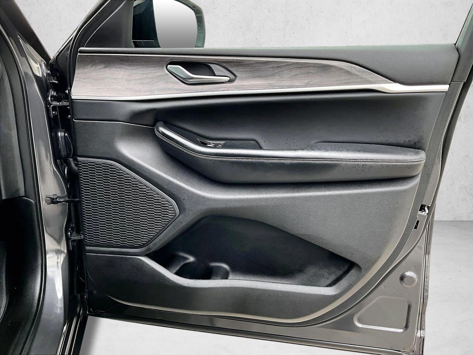 2023 Jeep Grand Cherokee Limited 4x2