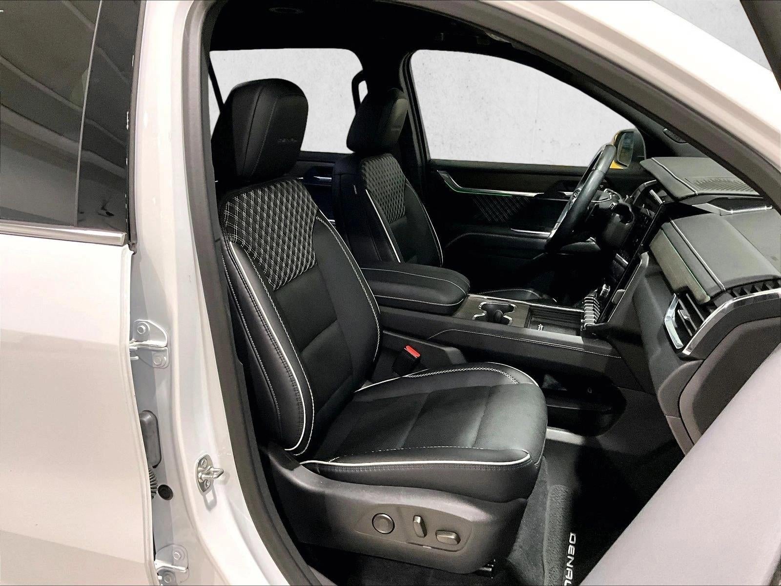 2025 GMC Acadia Denali