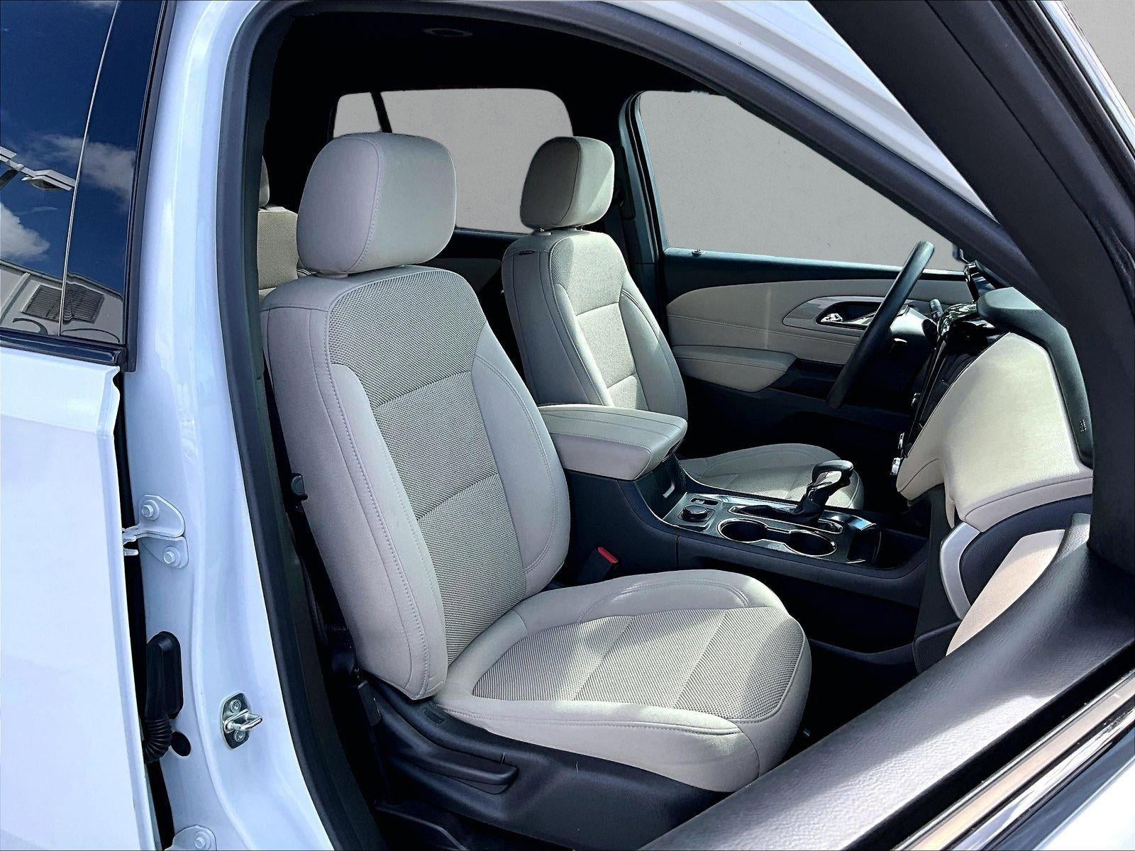 2023 Chevrolet Traverse LS