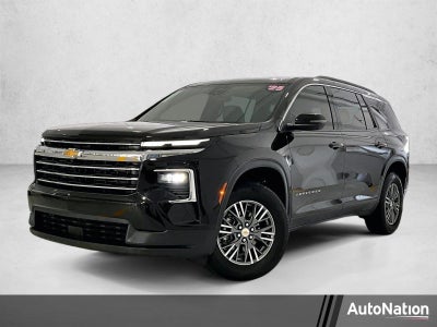 2025 Chevrolet Traverse LT