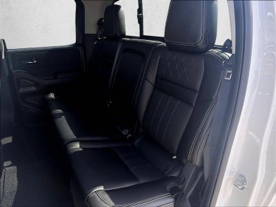 2024 Nissan Frontier Crew Cab SL 4x2