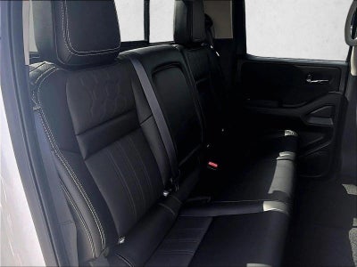 2024 Nissan Frontier Crew Cab SL 4x2