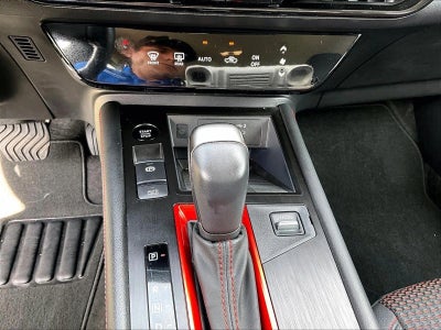 2025 Nissan Kicks SR FWD