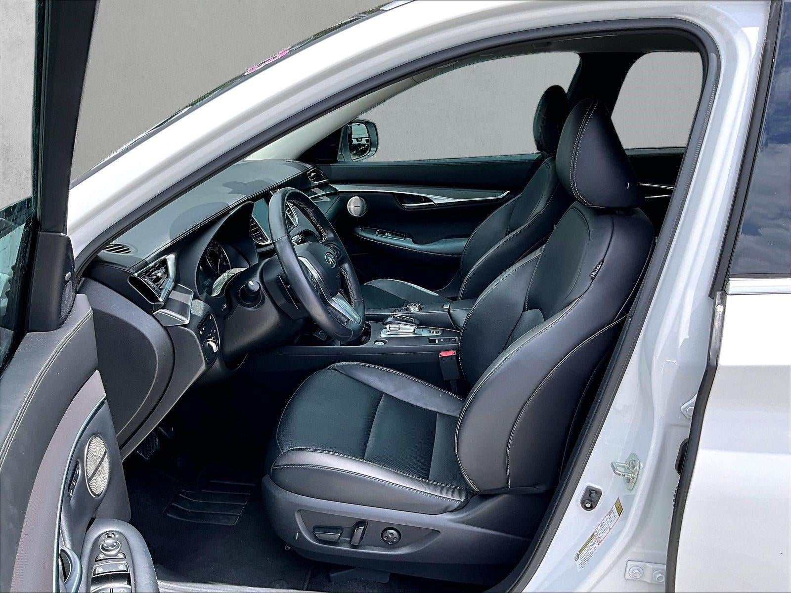 2023 INFINITI QX50 LUXE