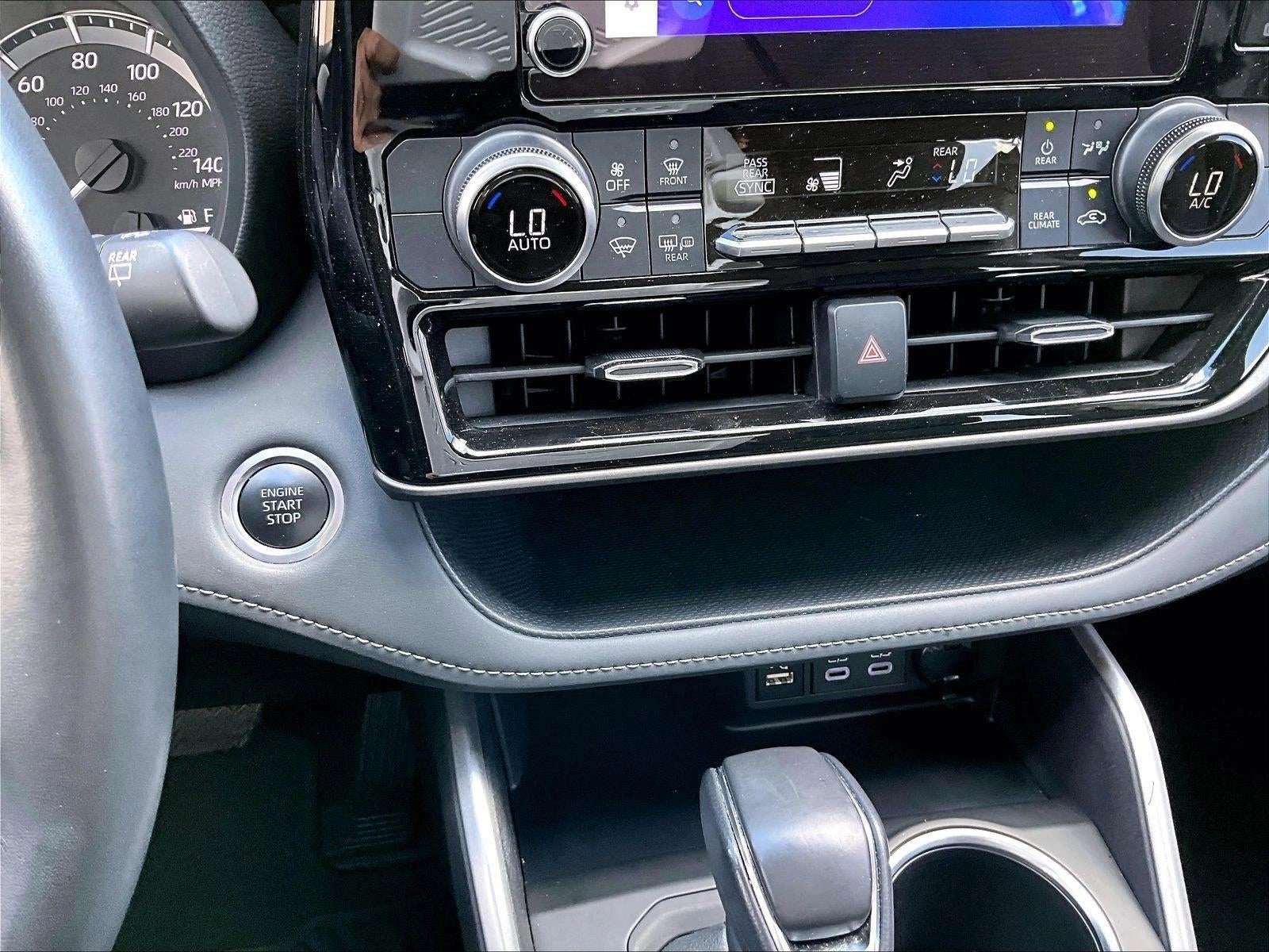 2024 Toyota Highlander LE