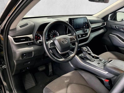 2022 Toyota Highlander LE