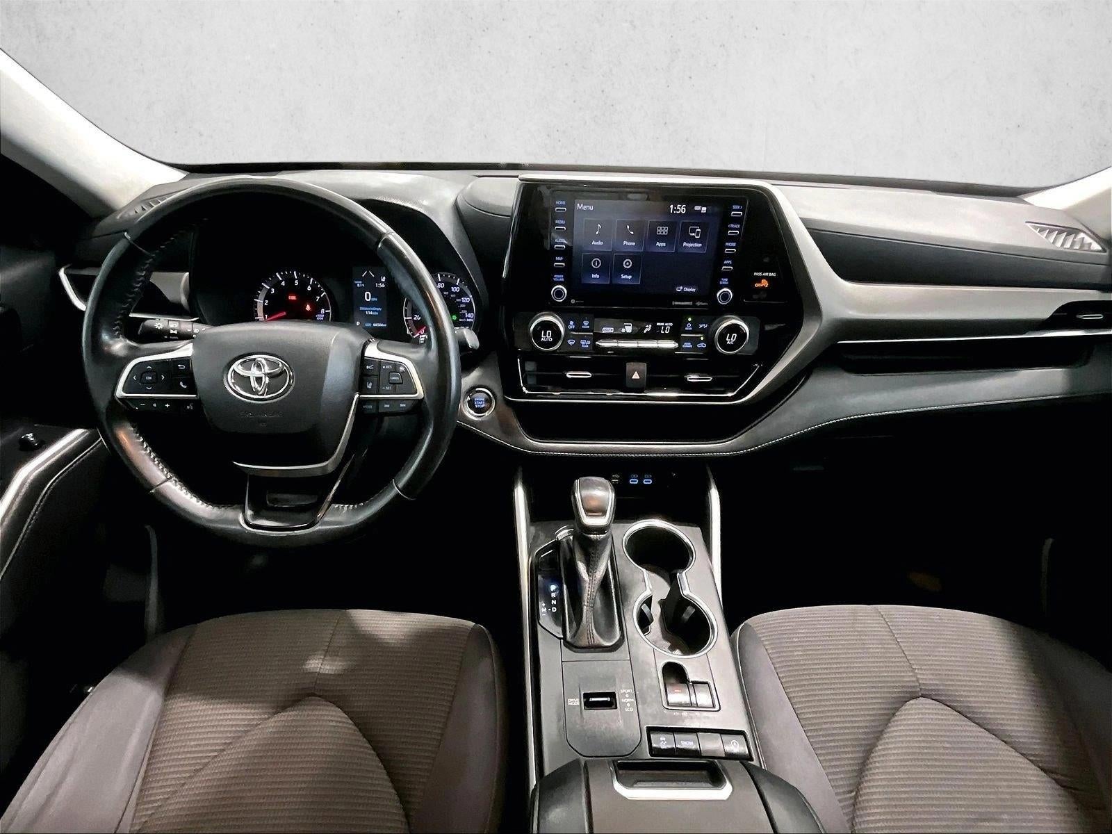 2022 Toyota Highlander LE