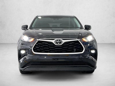 2022 Toyota Highlander LE