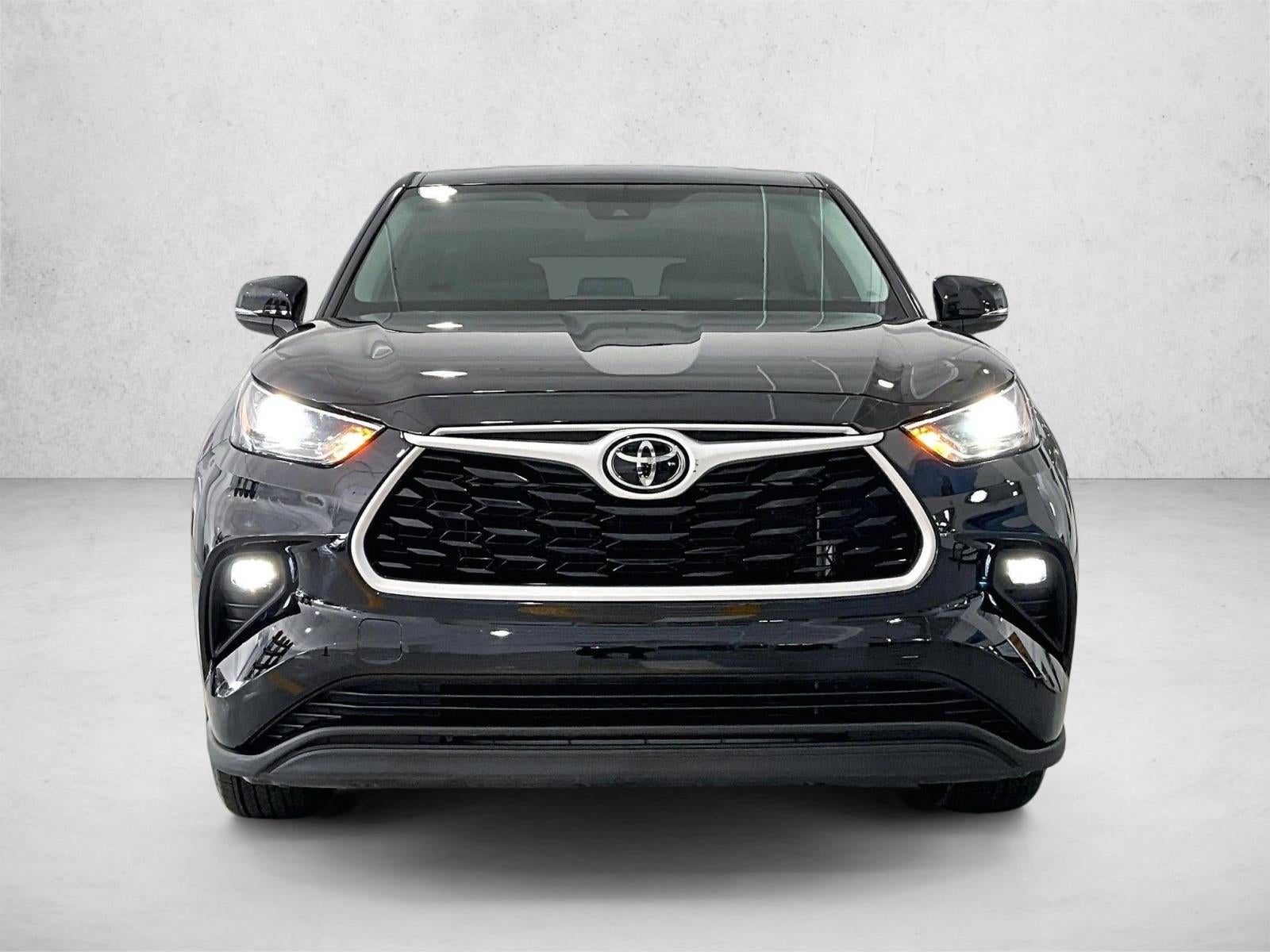 2022 Toyota Highlander LE