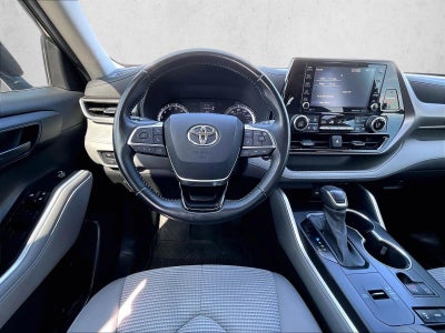2021 Toyota Highlander LE