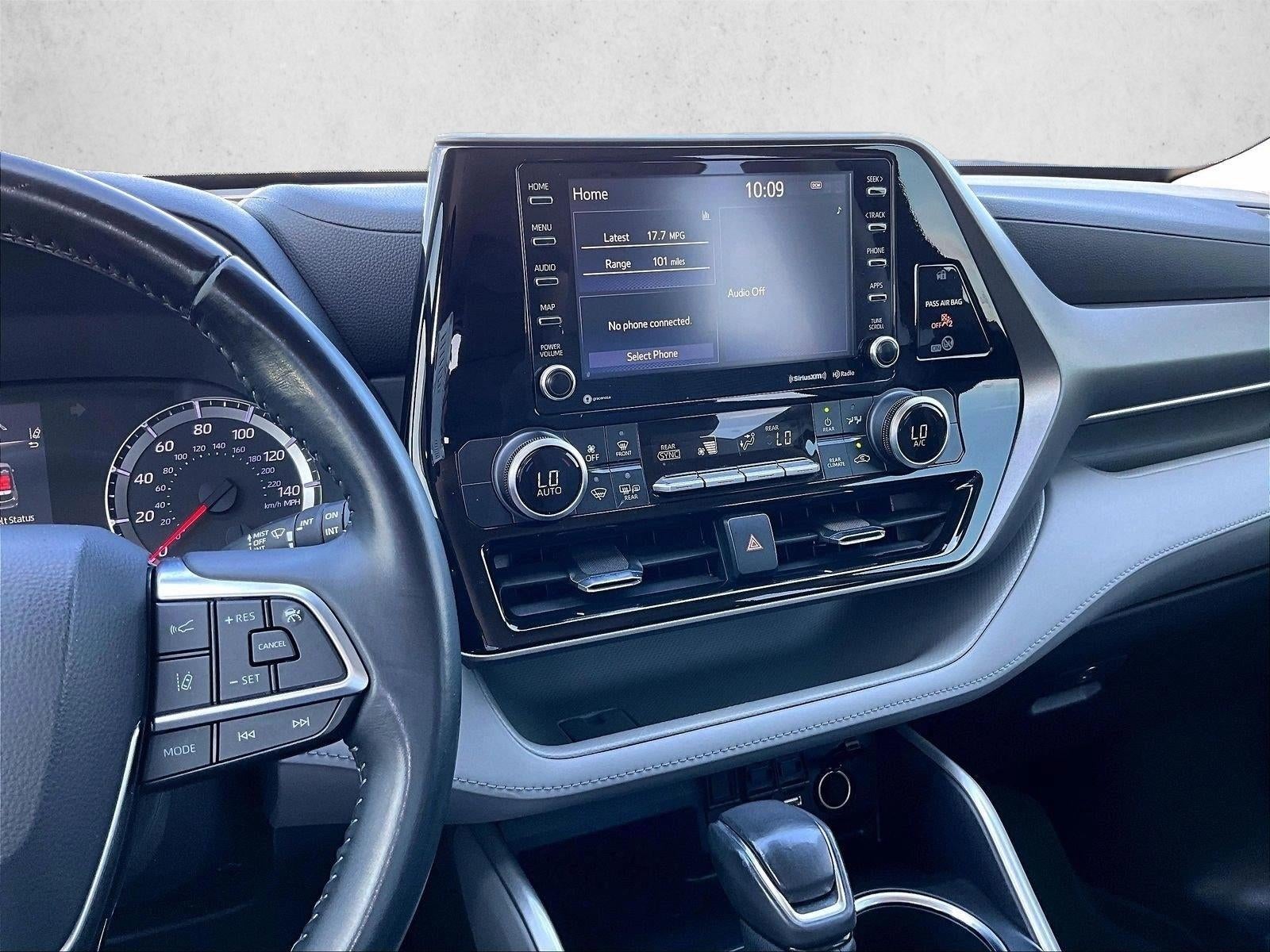 2021 Toyota Highlander LE