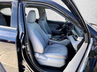 2021 Toyota Highlander LE
