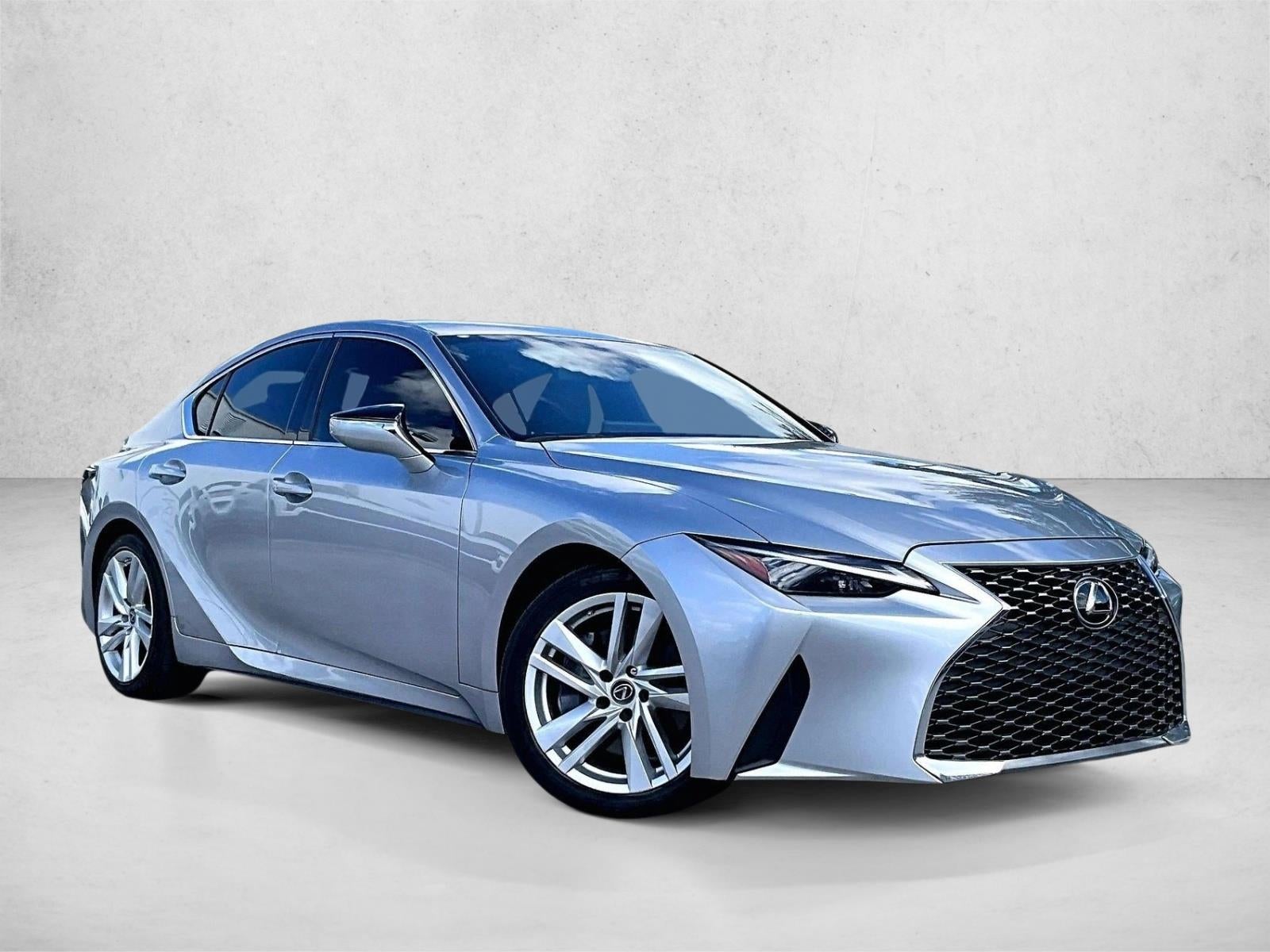 2022 Lexus IS 