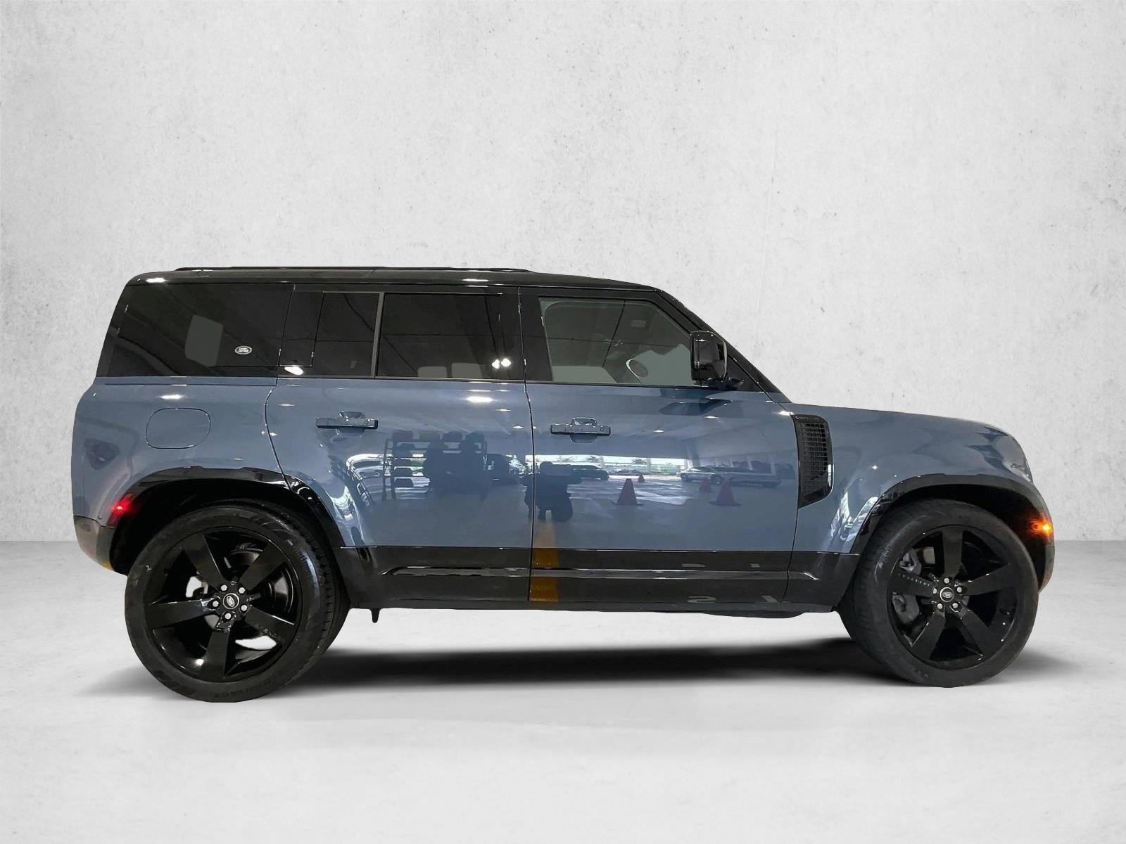 2023 Land Rover Defender X-Dynamic SE