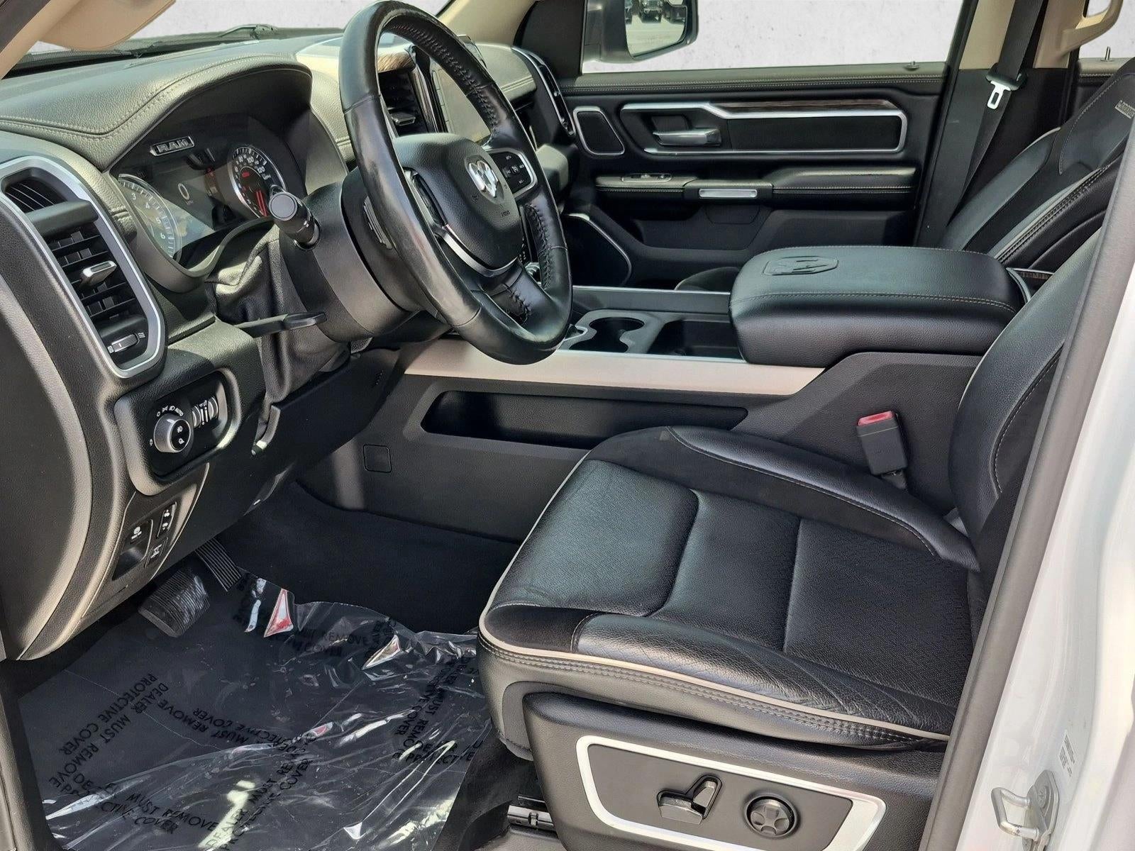 2020 RAM 1500 Laramie Crew Cab 4x4 5'7" Box