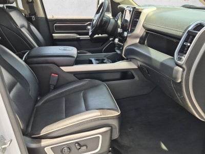 2020 RAM 1500 Laramie Crew Cab 4x4 5'7" Box