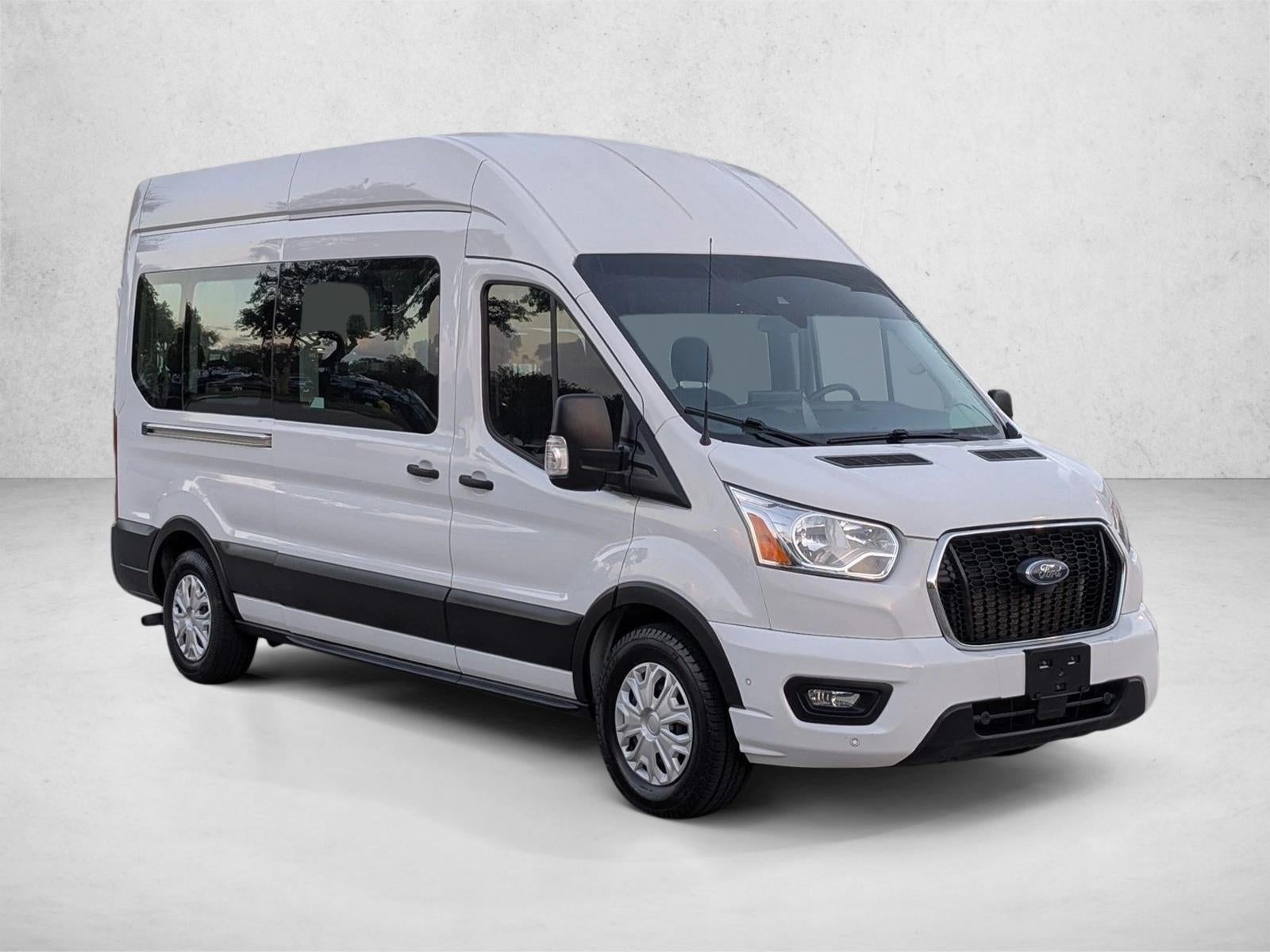 2022 Ford Transit Passenger Wagon XL