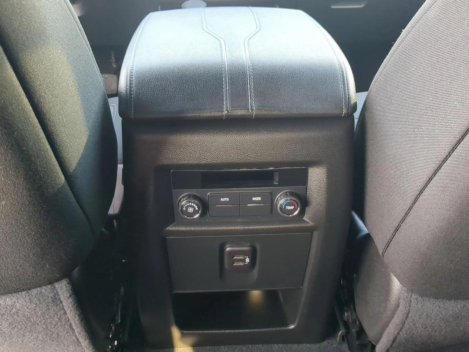 2023 Chevrolet Traverse Base
