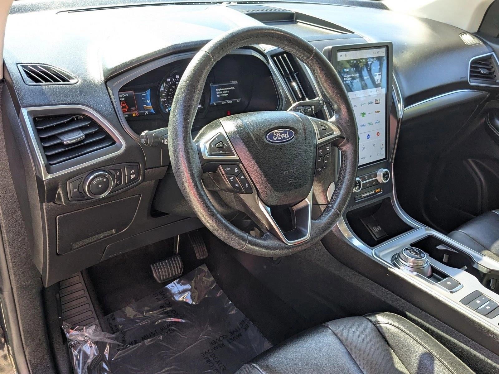 2022 Ford Edge Titanium