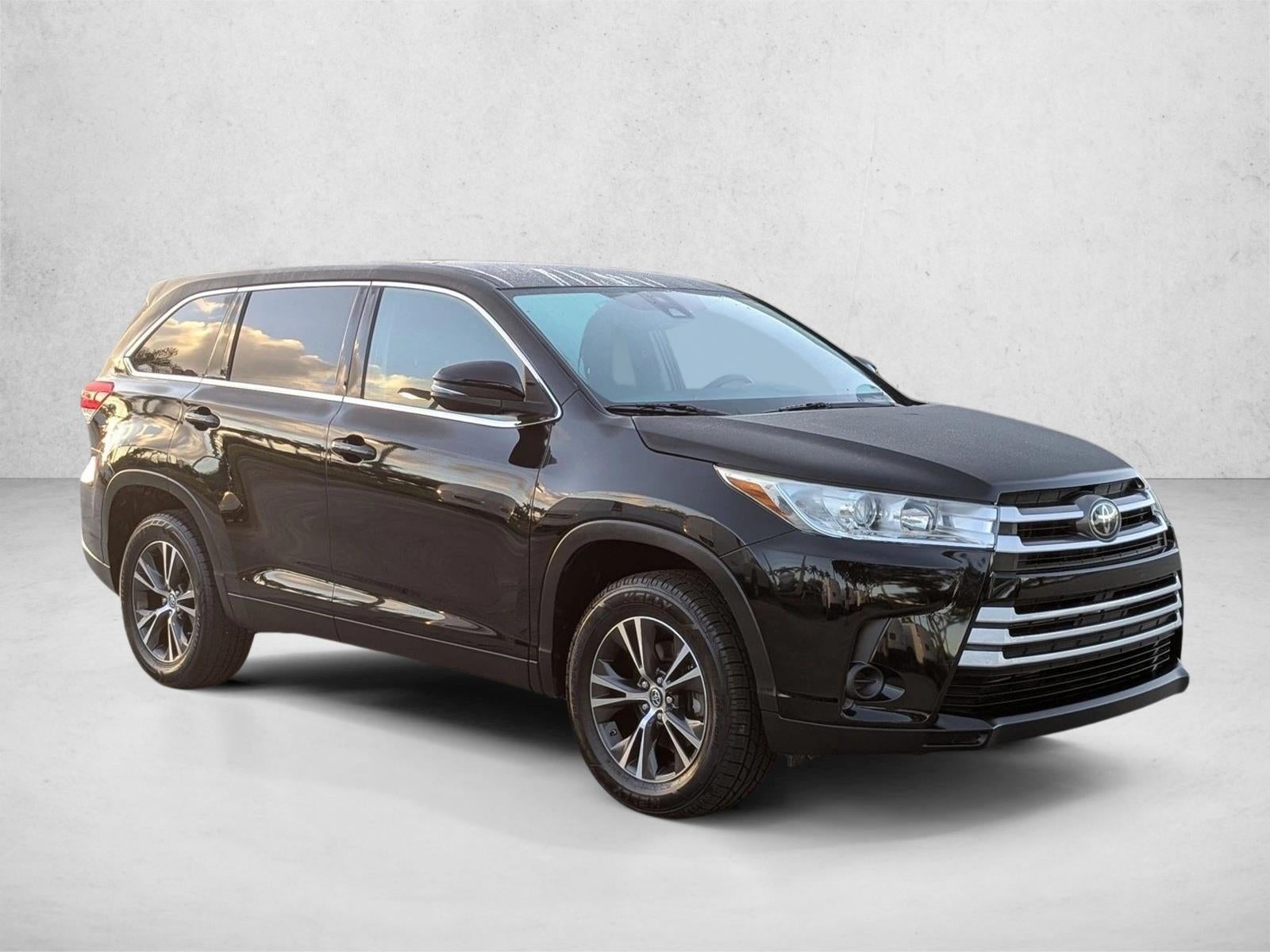 2019 Toyota Highlander LE