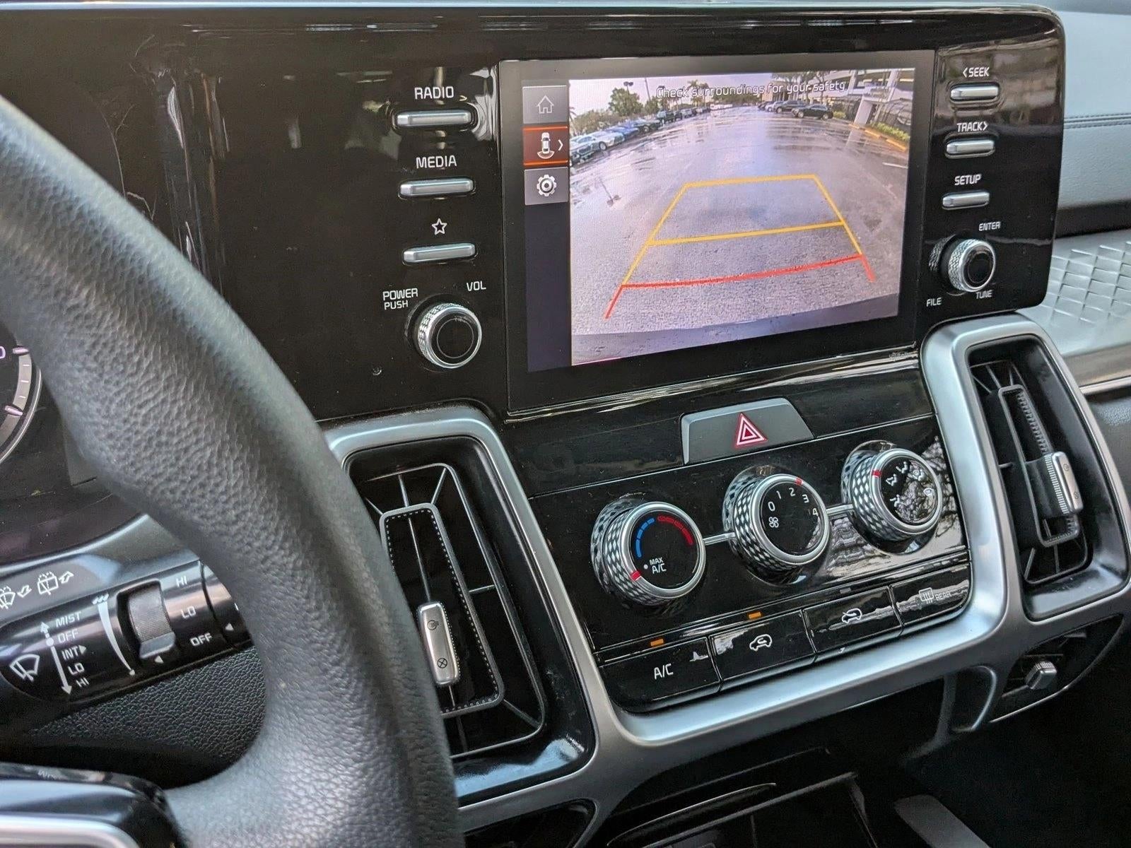 2022 Kia Sorento LX