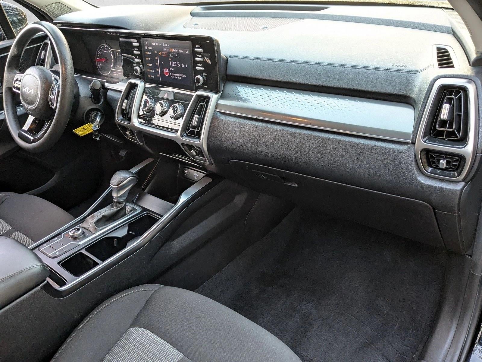 2022 Kia Sorento LX