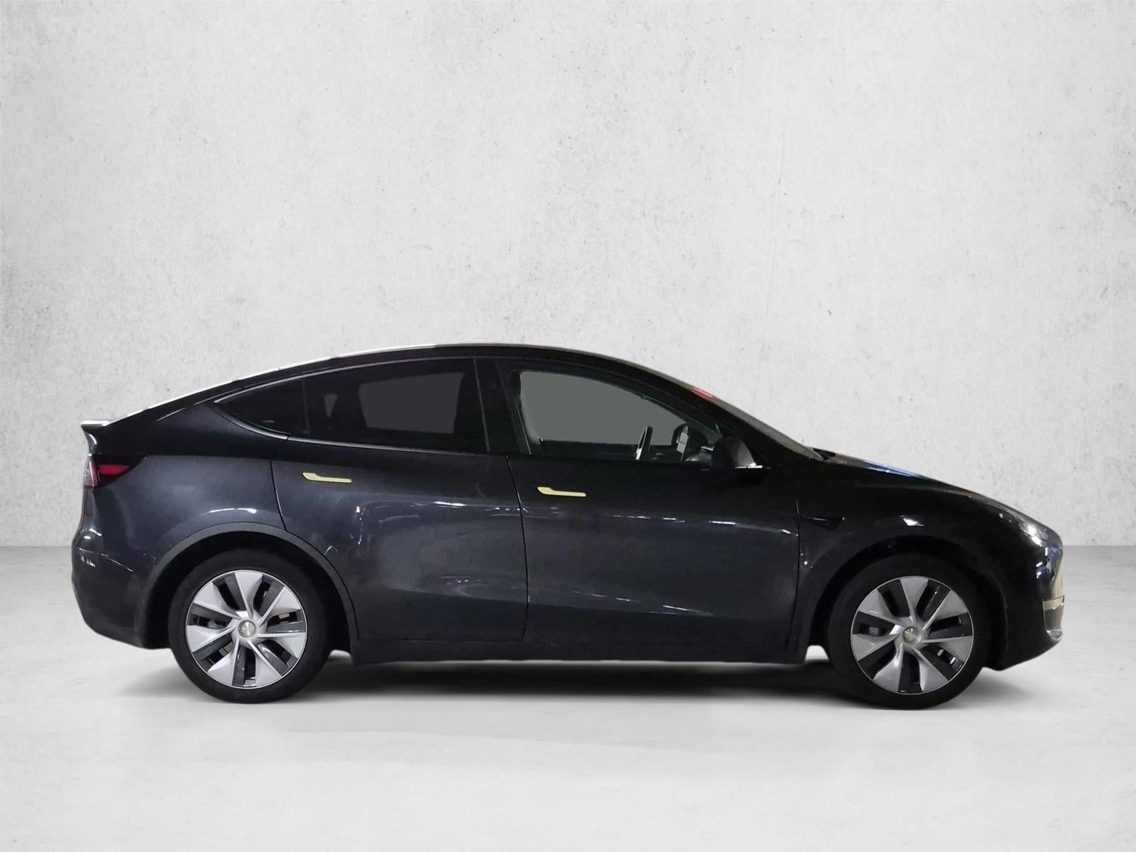2024 Tesla Model Y Base