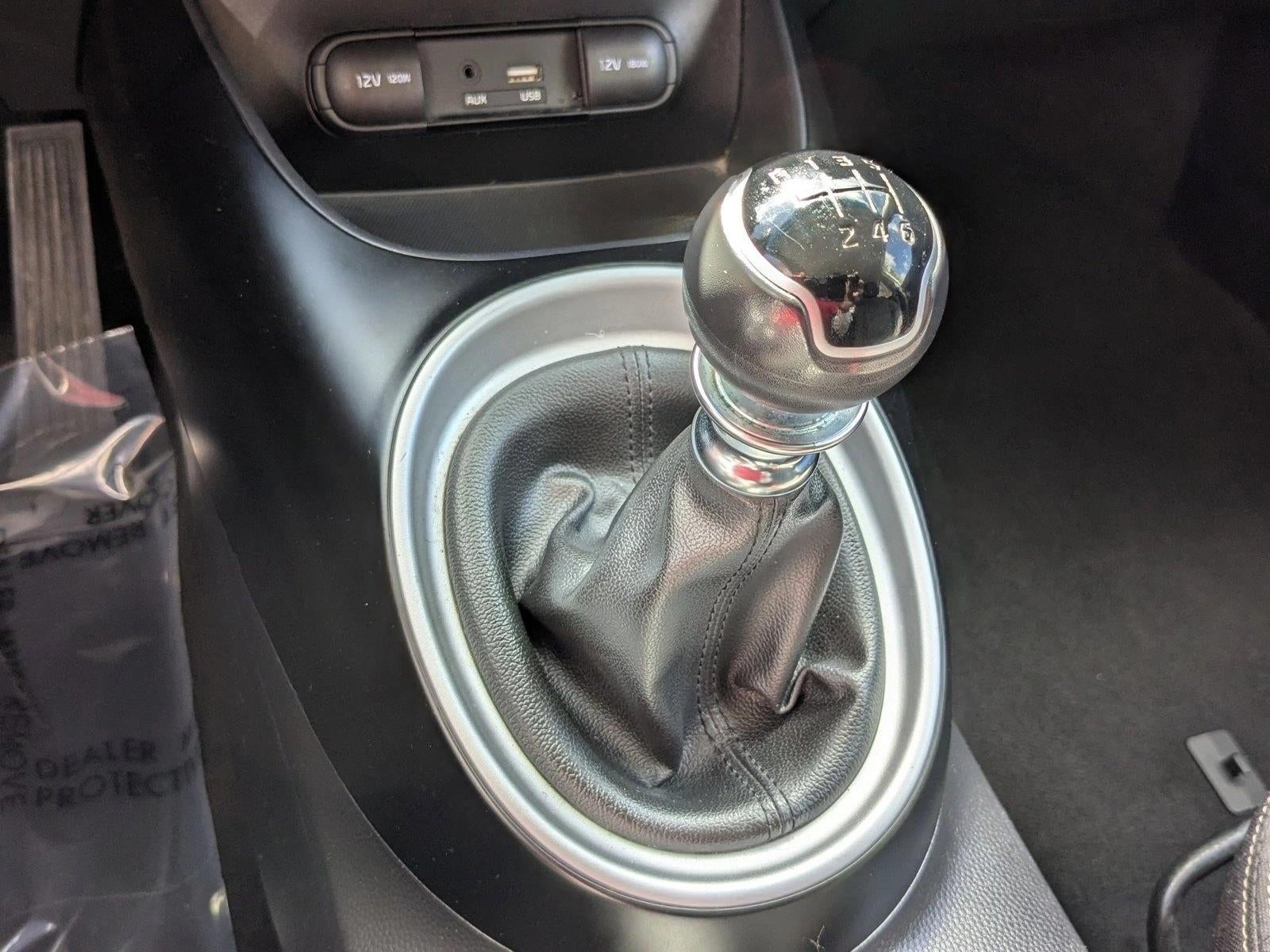 2016 Kia Soul Base