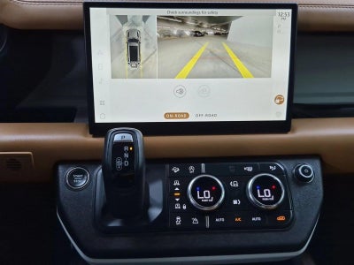 2023 Land Rover Defender 130 SE