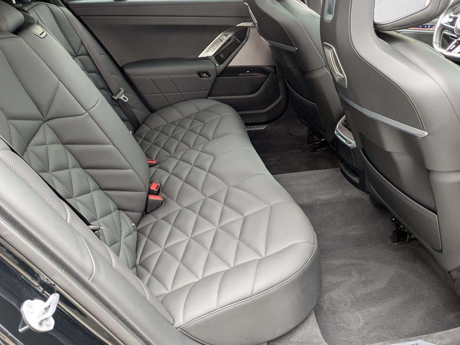 2024 BMW 7 Series 740i