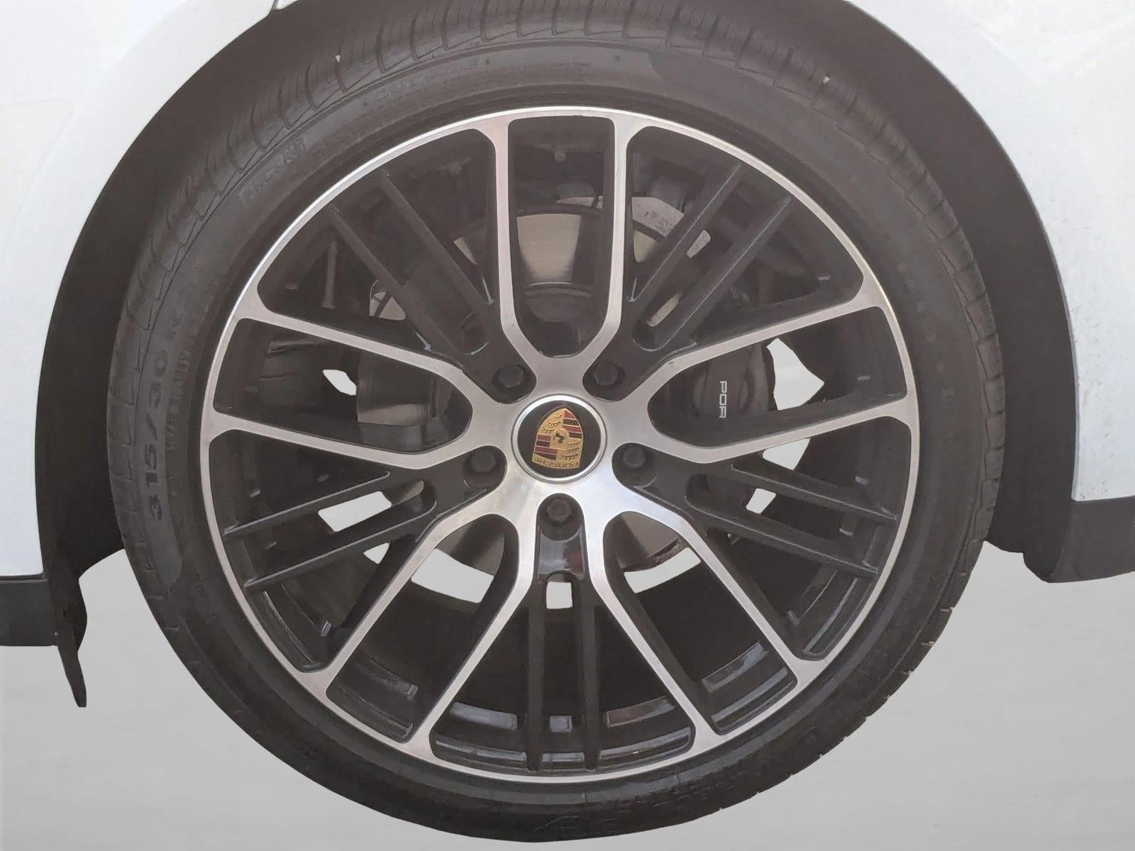 2022 Porsche Panamera Base