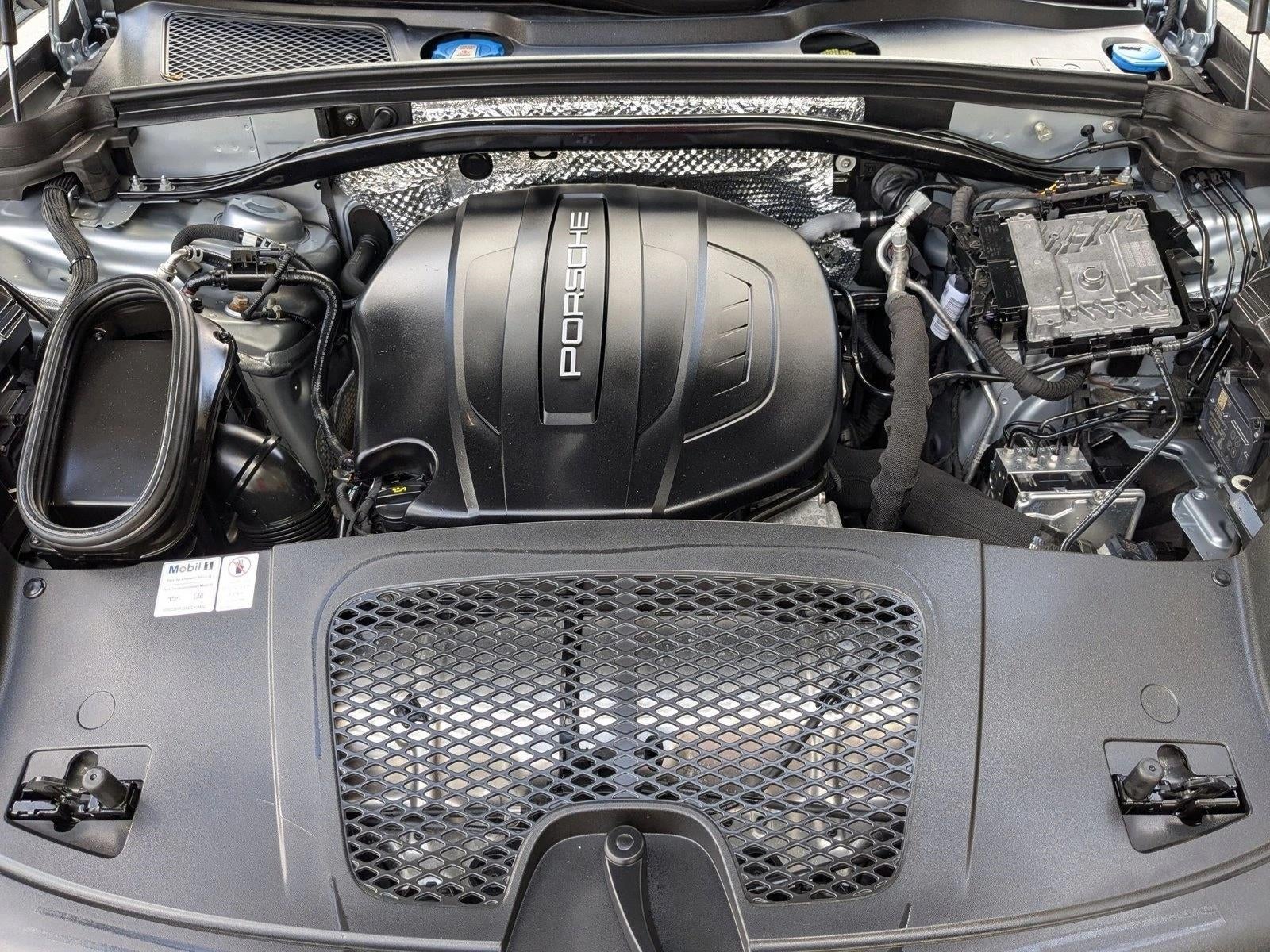 2021 Porsche Macan Base