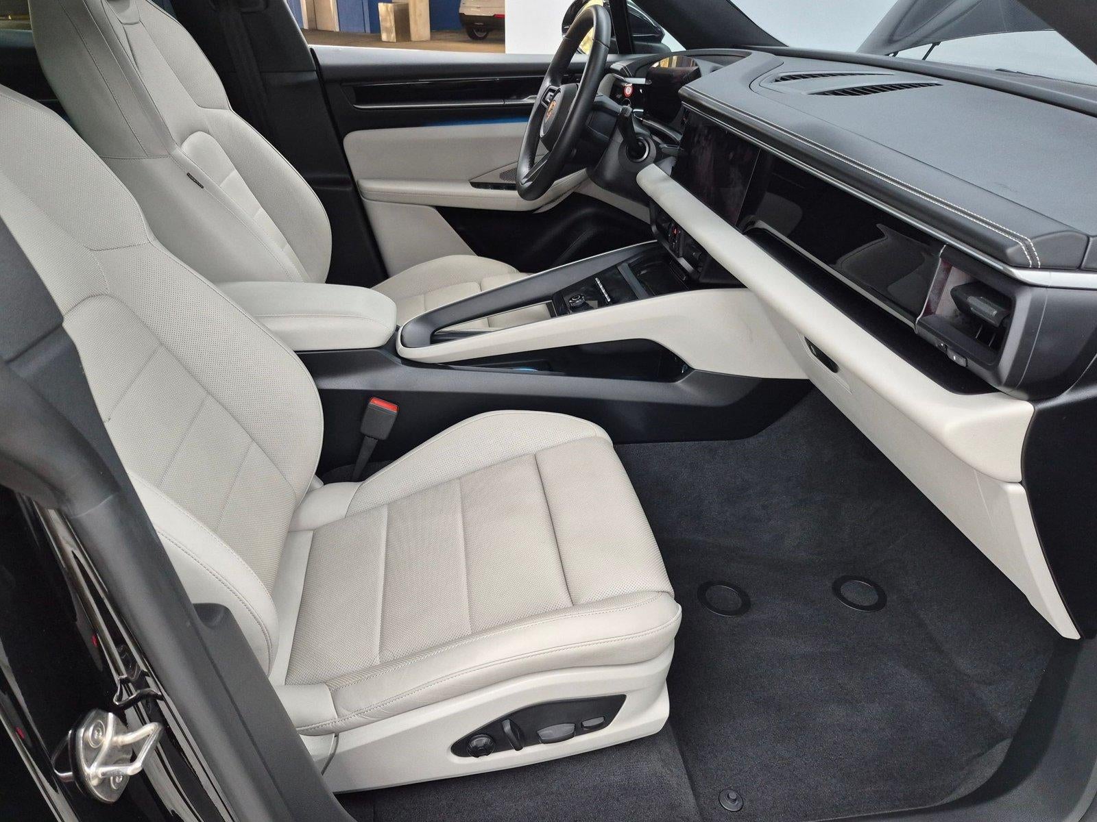 2025 Porsche Macan Electric 4S