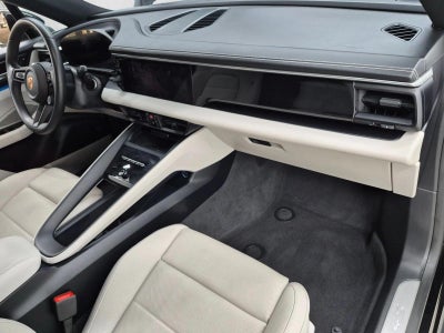 2025 Porsche Macan Electric 4S